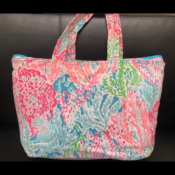 Lilly Pulitzer Handbags - Lilly Pulitzer large let’s cha-cha tote canvas